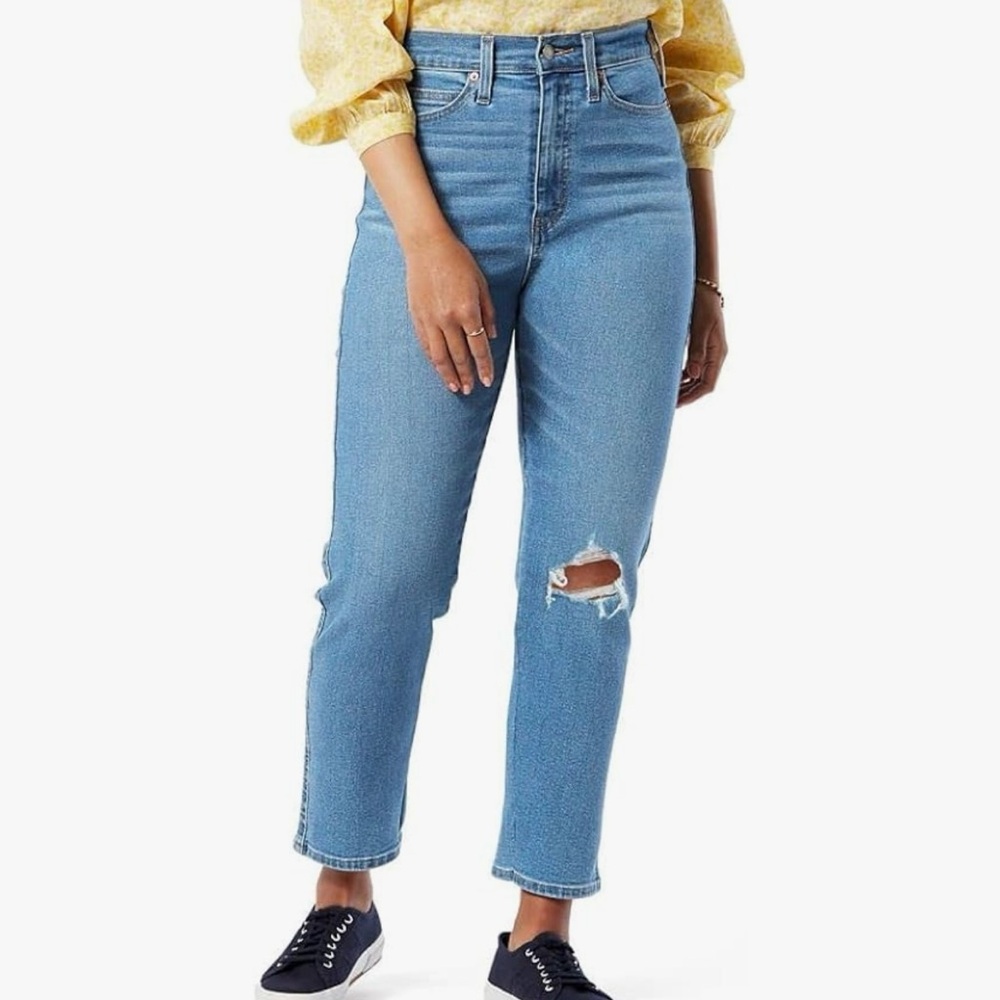 Levi’s High Rise Straight Jeans - Size 6 (W28)